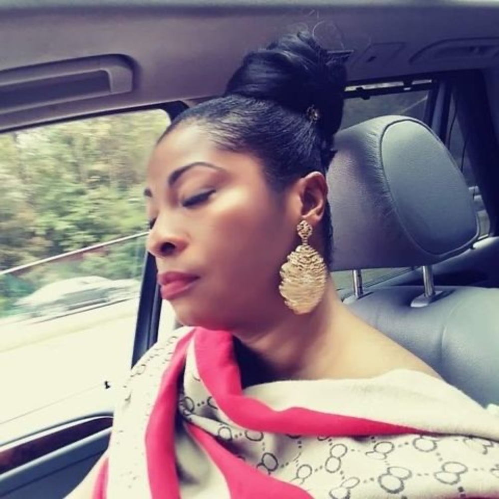 Meet your Posher, Caroline